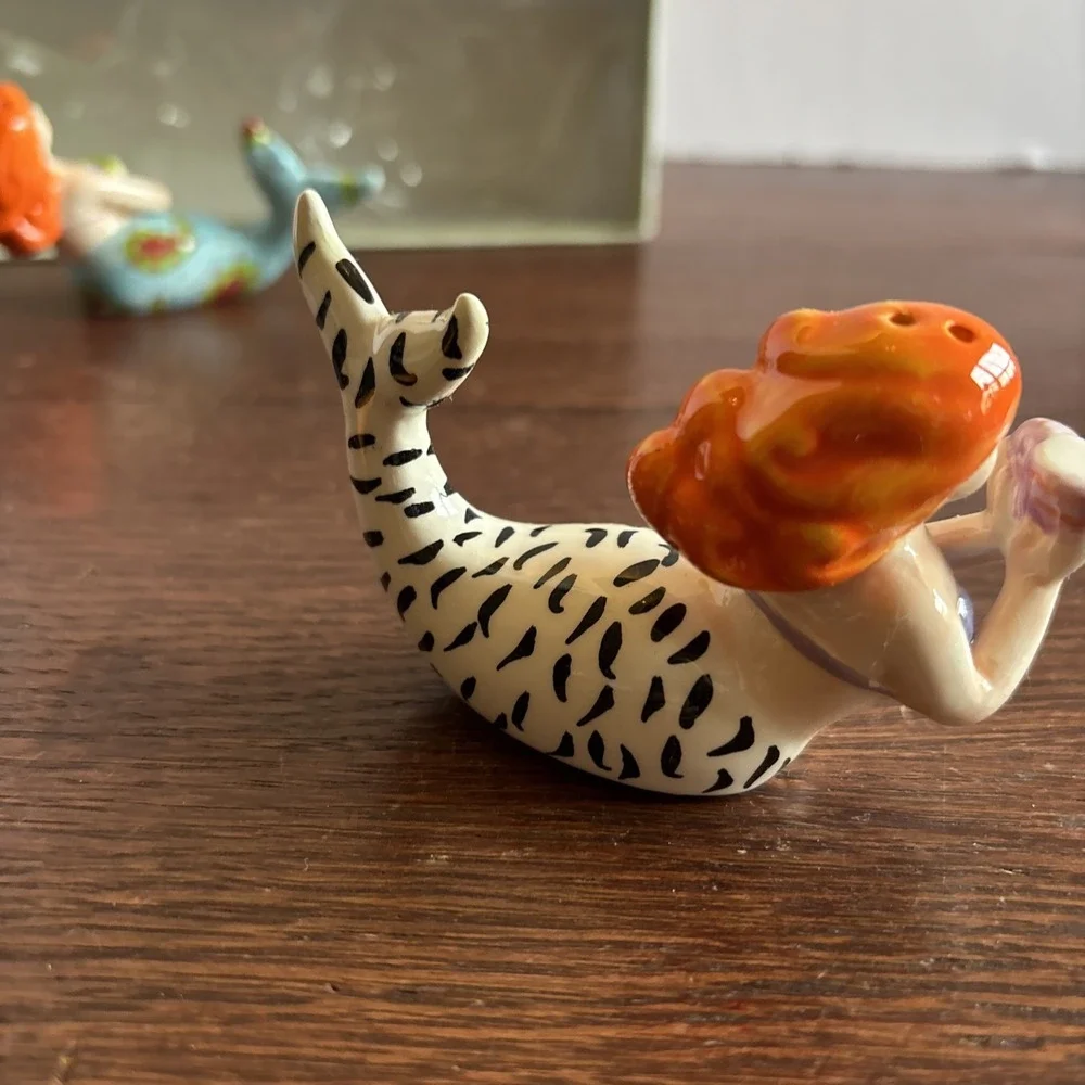Cape‎ Shore Orange-Hair Mermaids 2007 Small Salt and Pepper Shakers Set (Flaw)